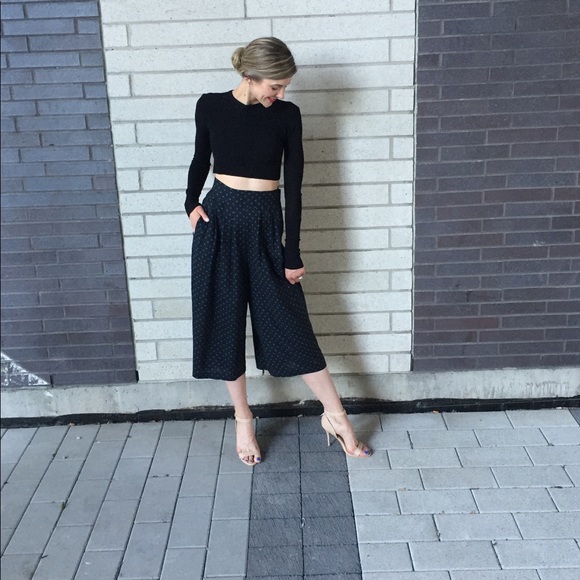Zara ribbed knit black long sleeve crop top - Picture 1 of 7